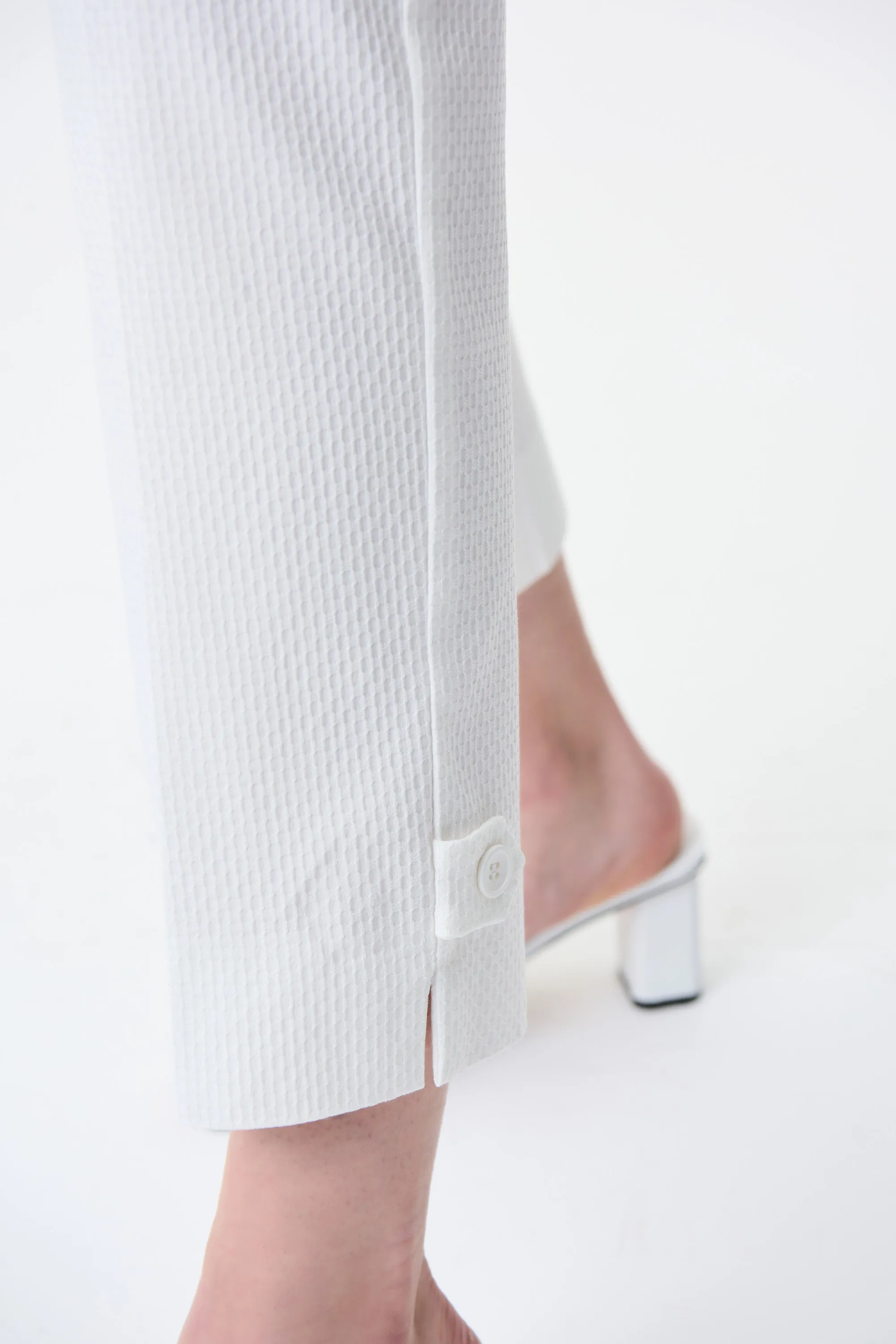 WHITE PIQUE CROP PANT